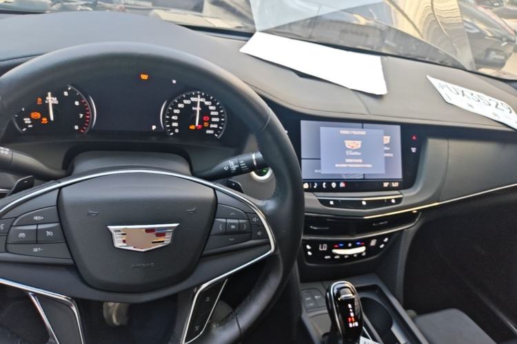 Used Cadillac CT6 2022 28T Fashion Edition Center Console
