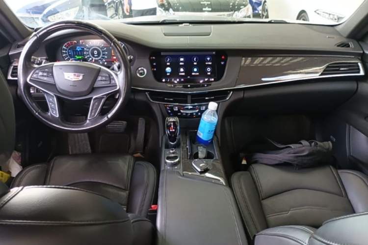 Used Cadillac CT6 2022 28T Platinum Edition Center Console