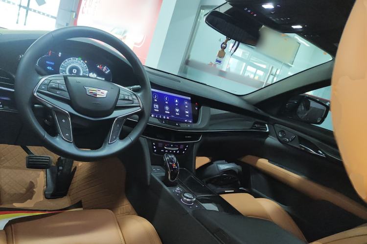 Used Cadillac CT6 2022 28T Luxury Edition Center Console