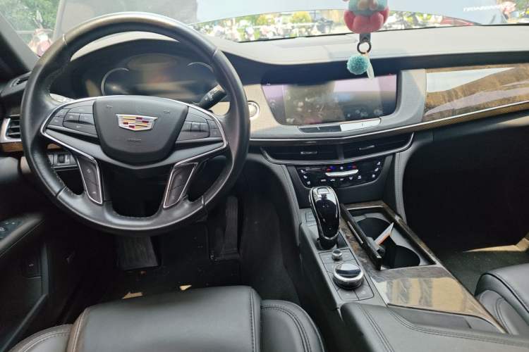 Used Cadillac CT6 2022 28T Luxury Edition Center Console