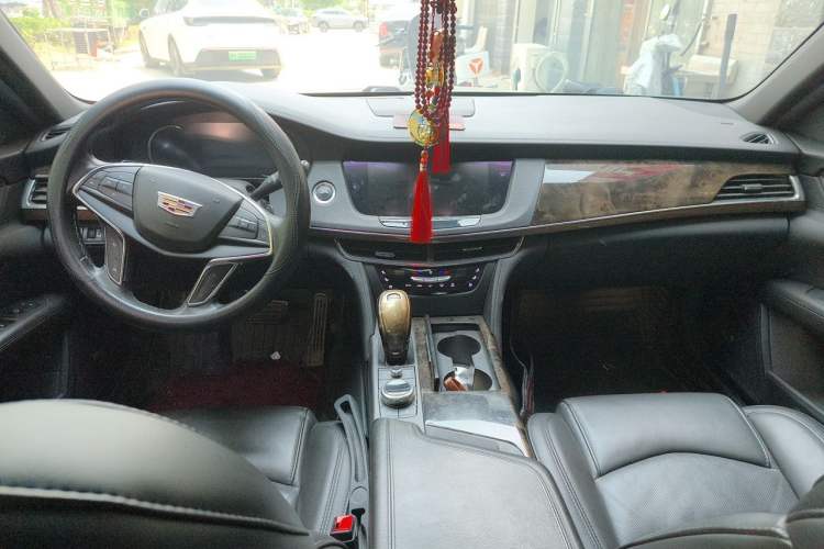 Used Cadillac CT6 2022 28T Luxury Edition Center Console