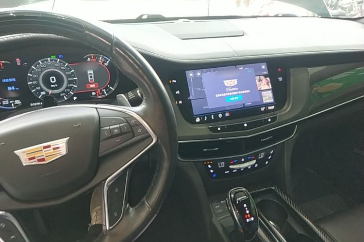 Used Cadillac CT6 2022 28T Platinum Edition Center Console