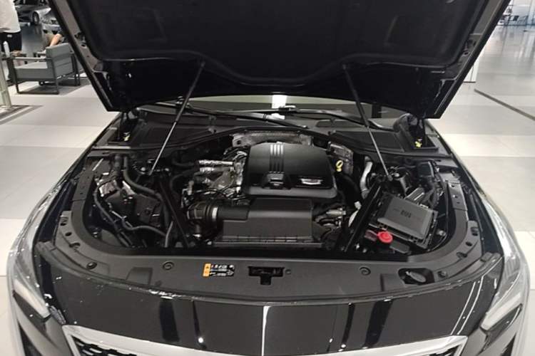 Used Cadillac CT6 2022 28T Fashion Edition Engine Bay