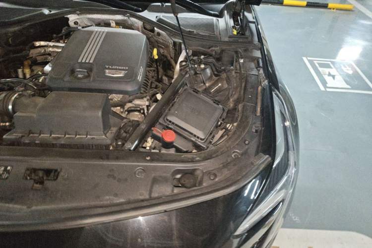 Used Cadillac CT6 2022 28T Fashion Edition Engine Bay Left