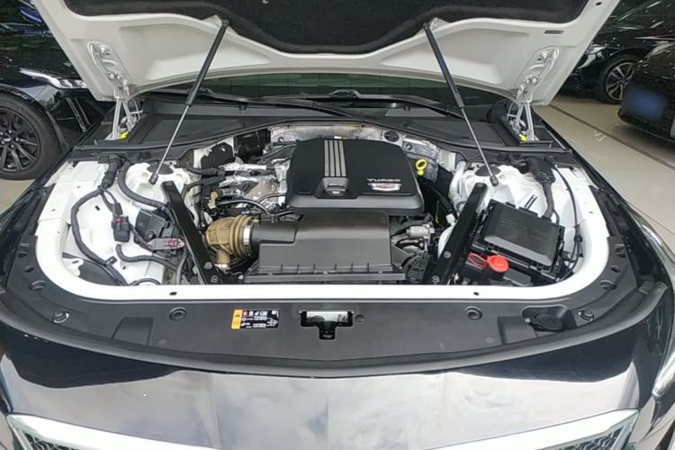 Used Cadillac CT6 2022 28T Platinum Edition Engine Bay