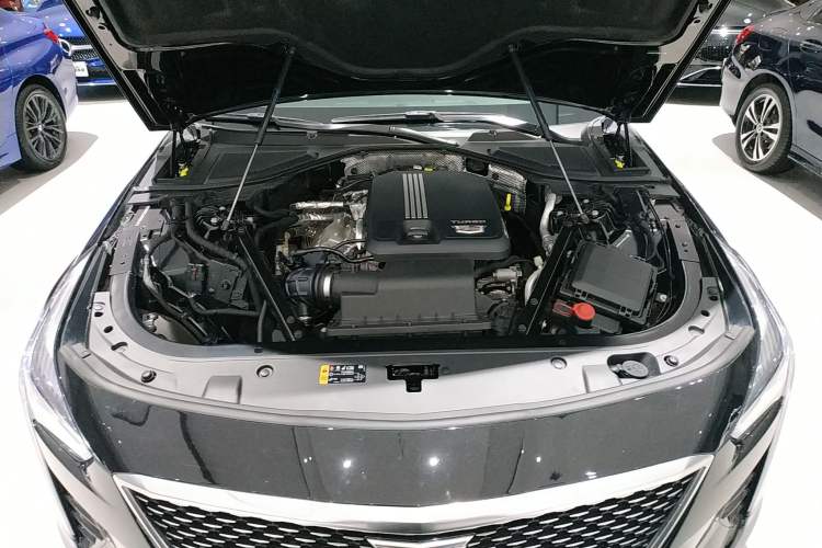 Used Cadillac CT6 2022 28T Luxury Edition Engine Bay