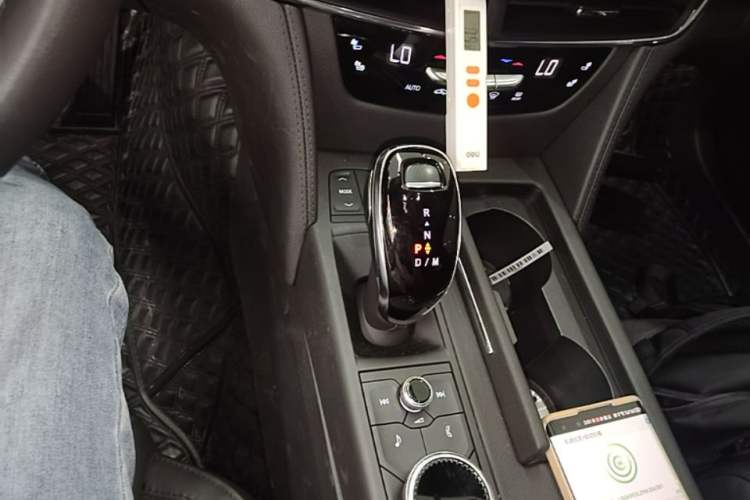 Used Cadillac CT6 2022 28T Fashion Edition Gear Lever