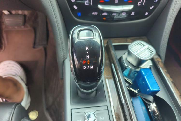 Used Cadillac CT6 2022 28T Luxury Edition Gear Lever