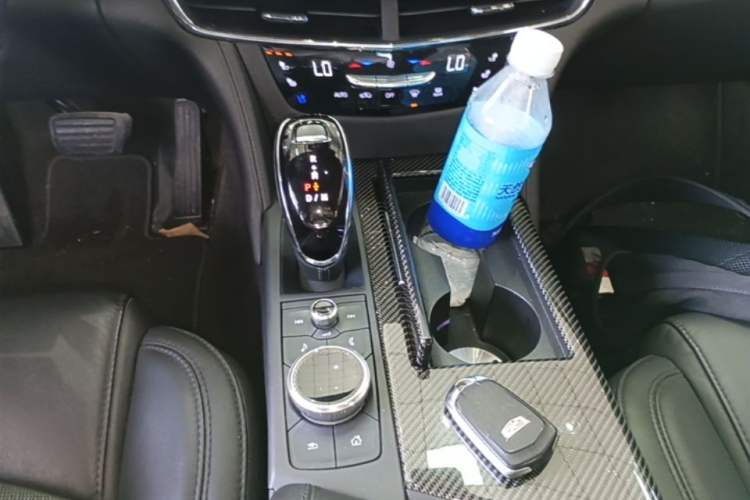 Used Cadillac CT6 2022 28T Platinum Edition Gear Lever