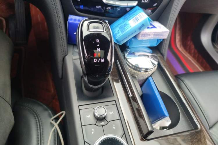 Used Cadillac CT6 2022 28T Luxury Edition Gear Lever