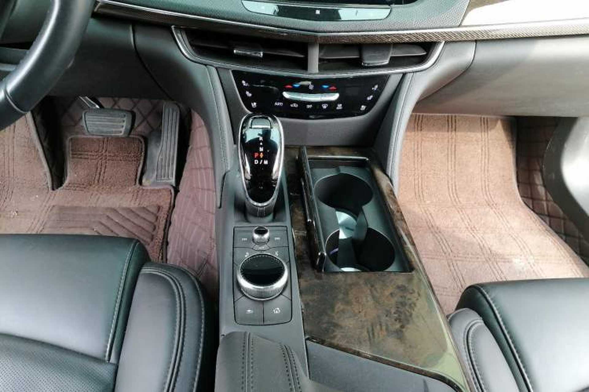 Used Cadillac CT6 2022 28T Luxury Edition Gear Lever