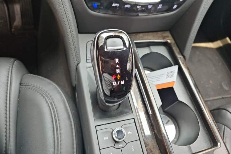 Used Cadillac CT6 2022 28T Luxury Edition Gear Lever