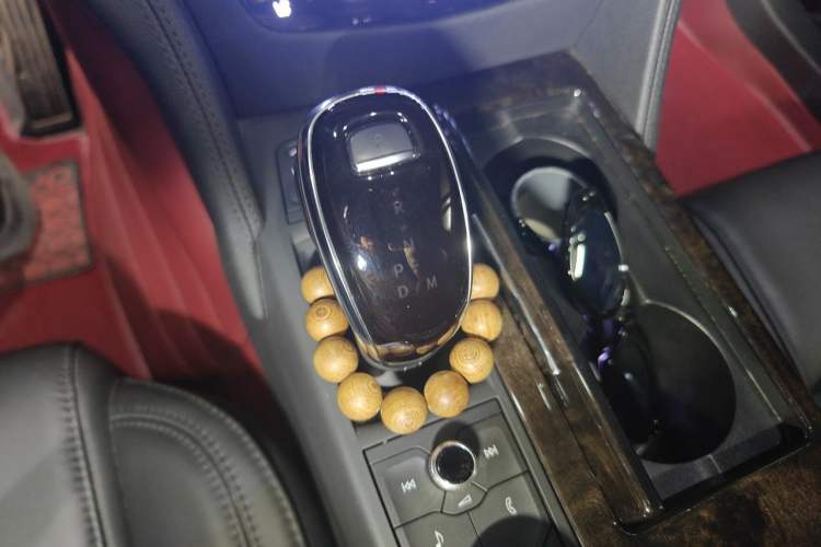 Used Cadillac CT6 2022 28T Luxury Edition Gear Lever