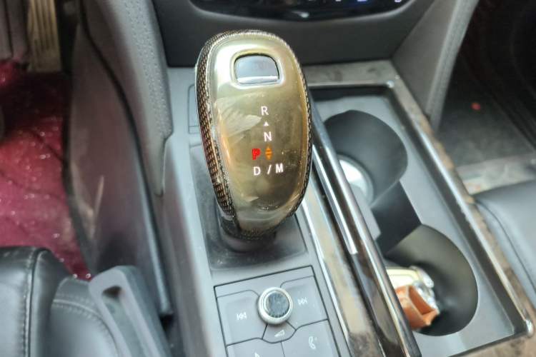 Used Cadillac CT6 2022 28T Luxury Edition Gear Lever