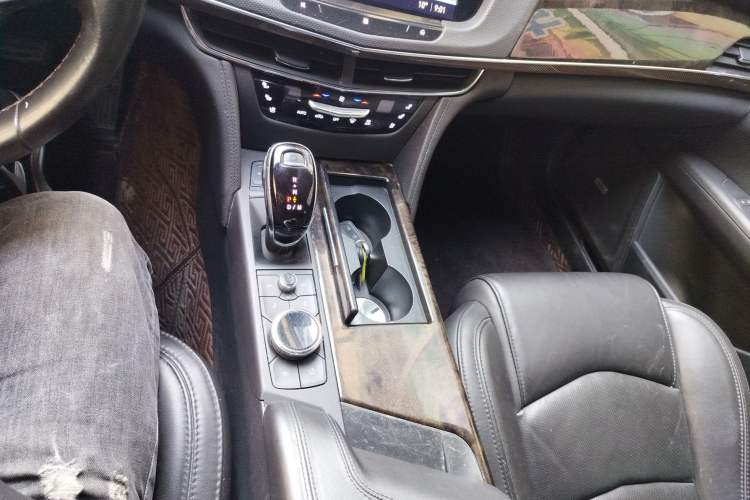 Used Cadillac CT6 2022 28T Luxury Edition Gear Lever
