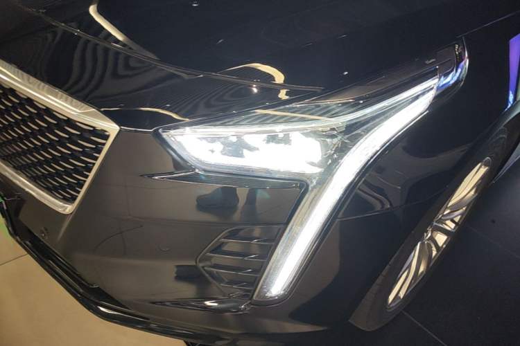 Used Cadillac CT6 2022 28T Luxury Edition Left Front Headlight