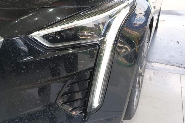 Used Cadillac CT6 2022 28T Platinum Edition Left Front Headlight