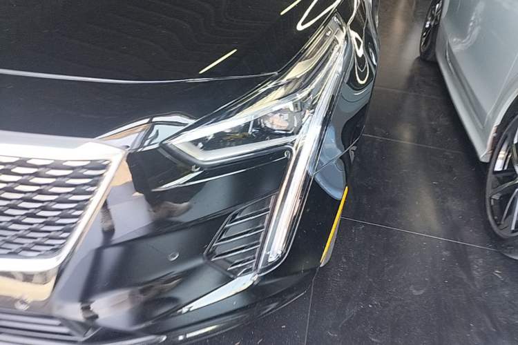 Used Cadillac CT6 2022 28T Luxury Edition Left Front Headlight
