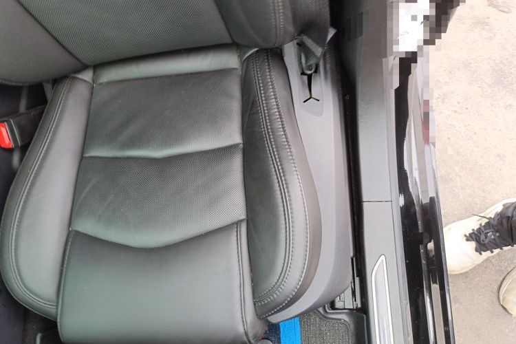 Used Cadillac CT6 2022 28T Luxury Edition Left Front Seat