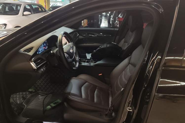 Used Cadillac CT6 2022 28T Prestige Edition Left Front Seat