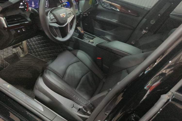 Used Cadillac CT6 2022 28T Luxury Edition Left Front Seat