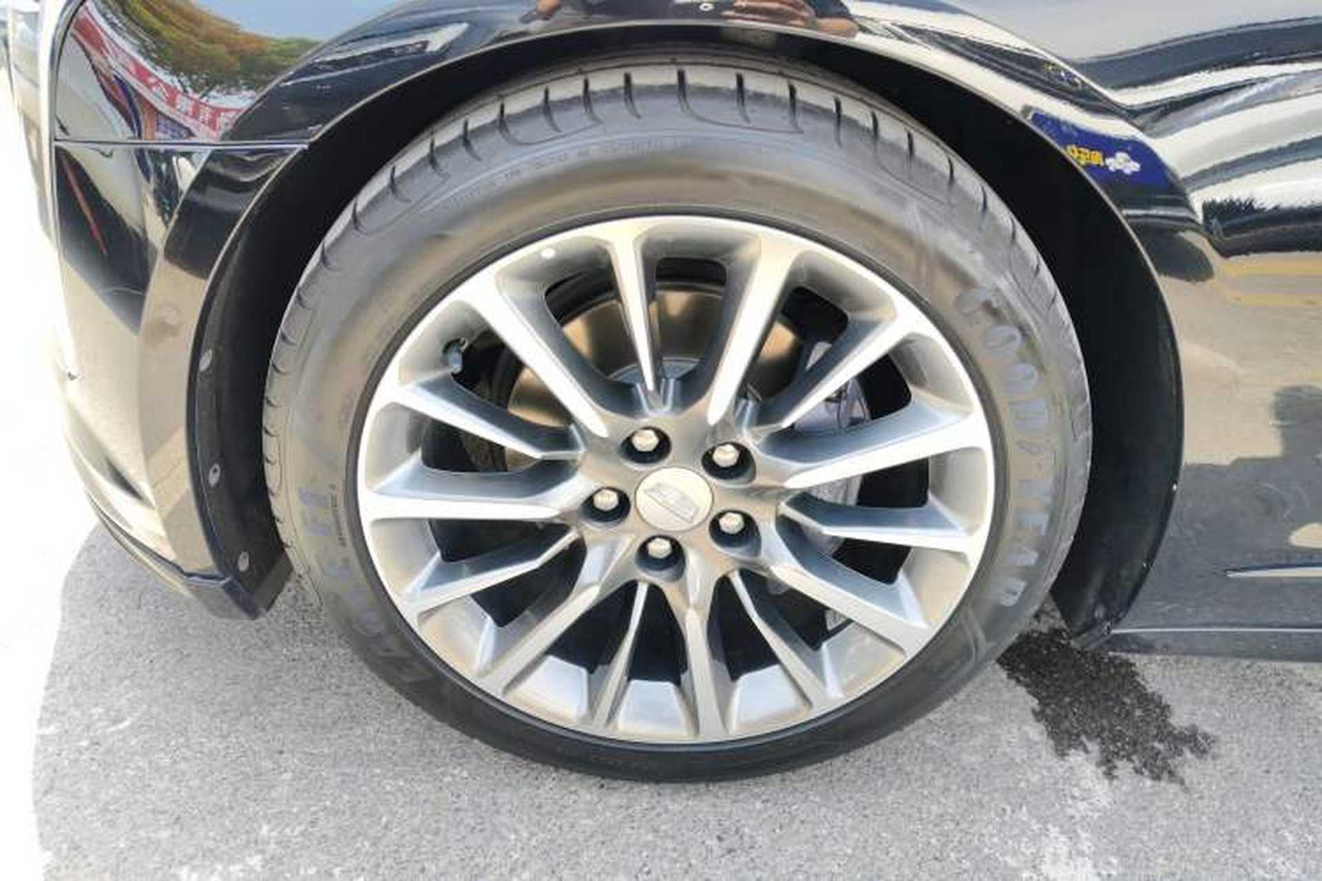 Used Cadillac CT6 2022 28T Prestige Edition Left Front Wheel Hub