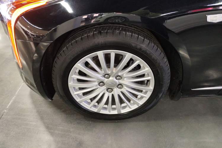 Used Cadillac CT6 2022 28T Luxury Edition Left Front Wheel Hub