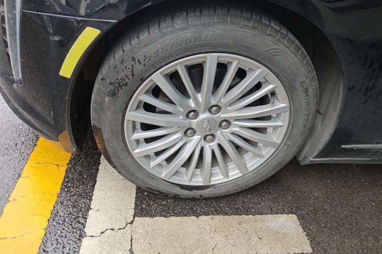Used Cadillac CT6 2022 28T Luxury Edition Left Front Wheel Hub