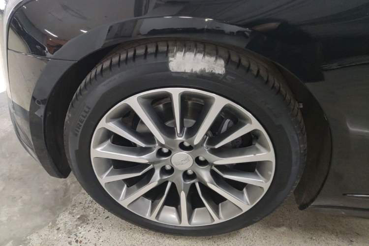 Used Cadillac CT6 2022 28T Prestige Edition Left Front Wheel Hub