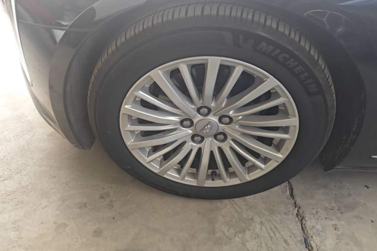 Used Cadillac CT6 2022 28T Luxury Edition Left Front Wheel Hub