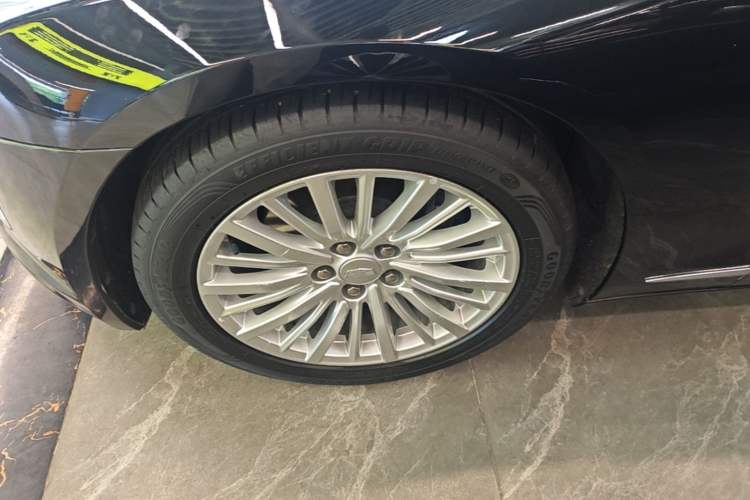 Used Cadillac CT6 2022 28T Fashion Edition Left Front Wheel Hub