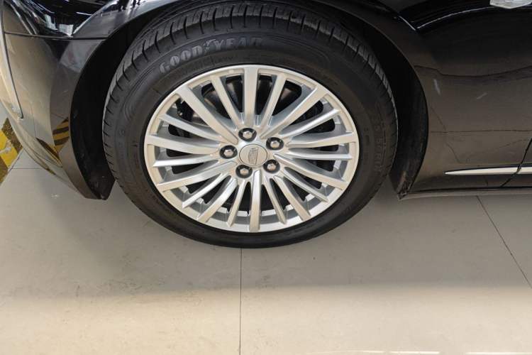 Used Cadillac CT6 2022 28T Luxury Edition Left Front Wheel Hub