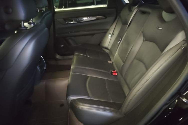 Used Cadillac CT6 2022 28T Luxury Edition Left Rear Seat