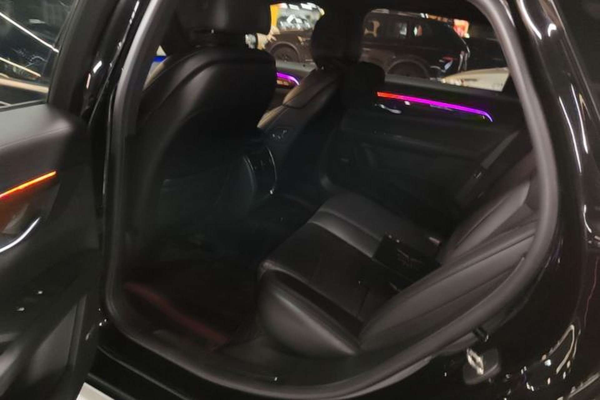 Used Cadillac CT6 2022 28T Fashion Edition Left Rear Seat