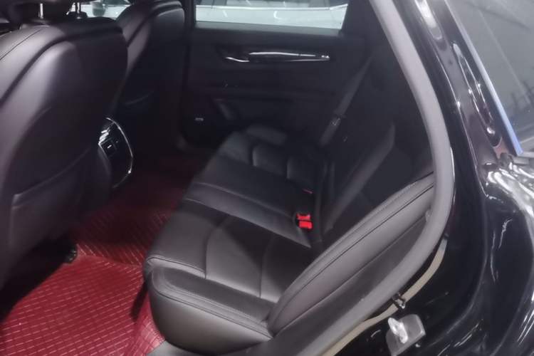 Used Cadillac CT6 2022 28T Luxury Edition Left Rear Seat