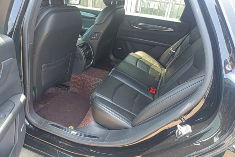 Used Cadillac CT6 2022 28T Luxury Edition Left Rear Seat