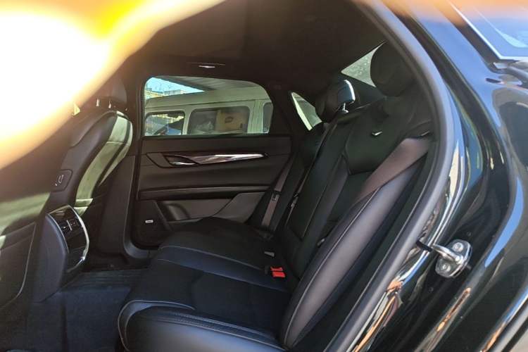 Used Cadillac CT6 2022 28T Fashion Edition Left Rear Seat