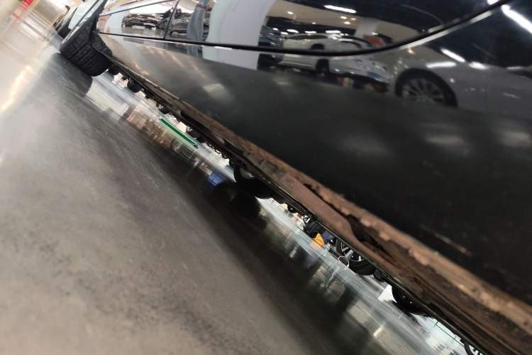 Used Cadillac CT6 2022 28T Luxury Edition Left Side Sill