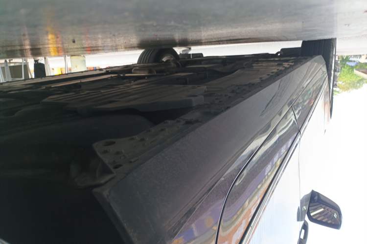 Used Cadillac CT6 2022 28T Fashion Edition Left Side Sill