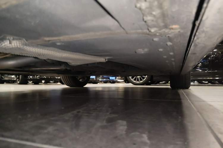 Used Cadillac CT6 2022 28T Prestige Edition Left Side Sill