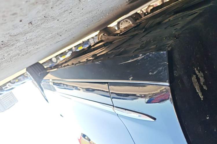 Used Cadillac CT6 2022 28T Fashion Edition Left Side Sill