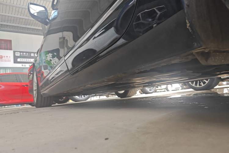 Used Cadillac CT6 2022 28T Luxury Edition Left Side Sill