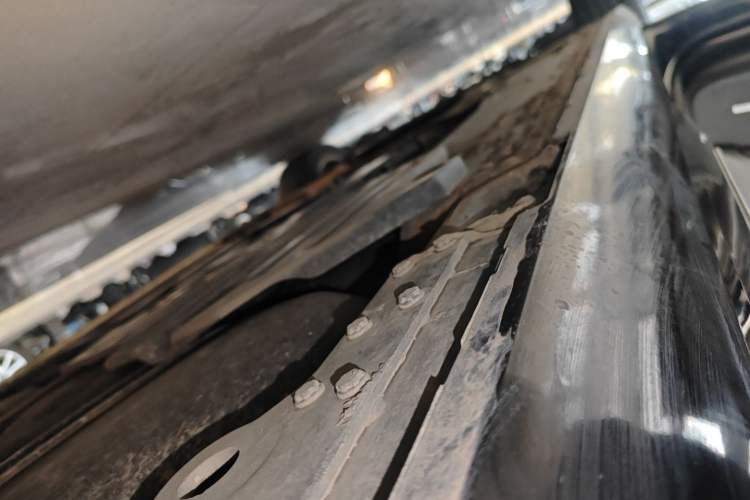 Used Cadillac CT6 2022 28T Luxury Edition Left Side Sill