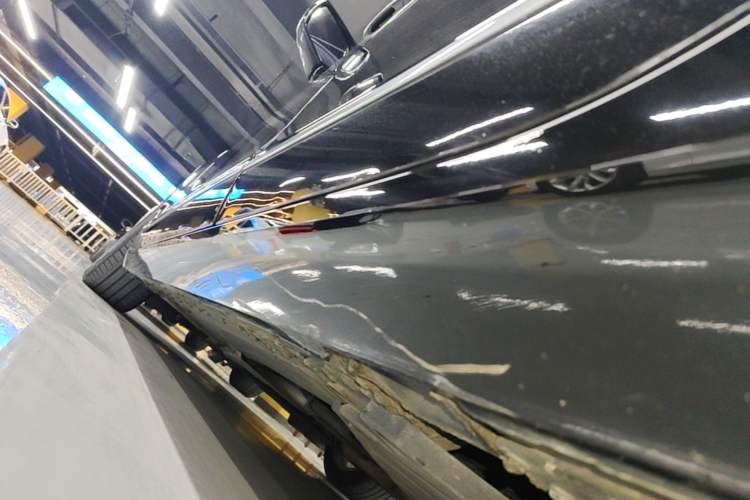 Used Cadillac CT6 2022 28T Fashion Edition Left Side Sill
