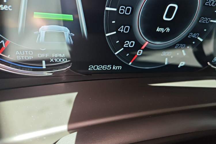 Used Cadillac CT6 2022 28T Luxury Edition Odometer Close Up