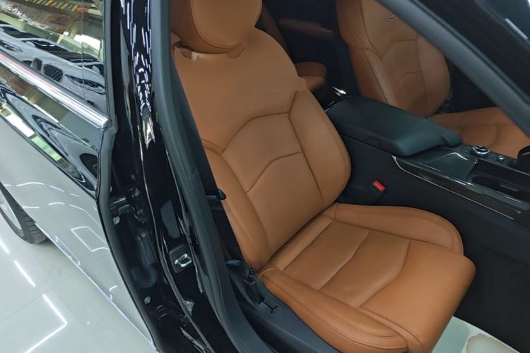 Used Cadillac CT6 2022 28T Luxury Edition Right Front Seat