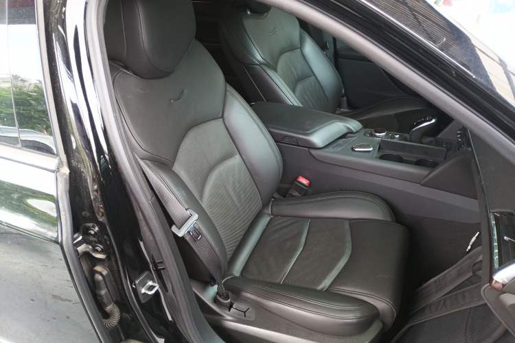 Used Cadillac CT6 2022 28T Fashion Edition Right Front Seat
