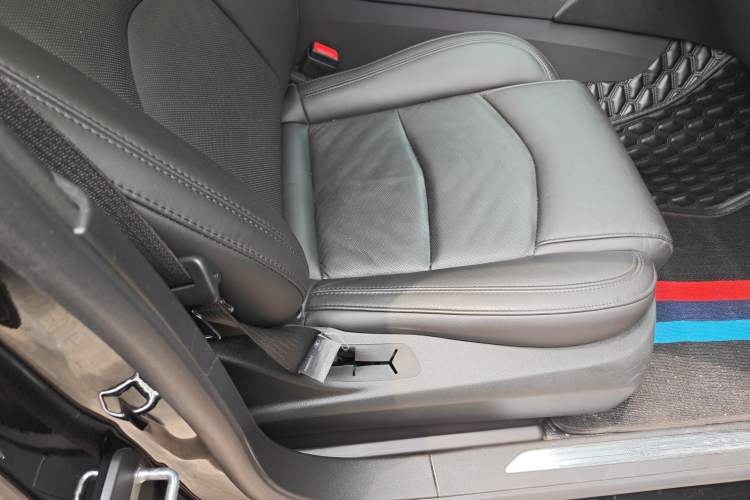 Used Cadillac CT6 2022 28T Fashion Edition Right Front Seat