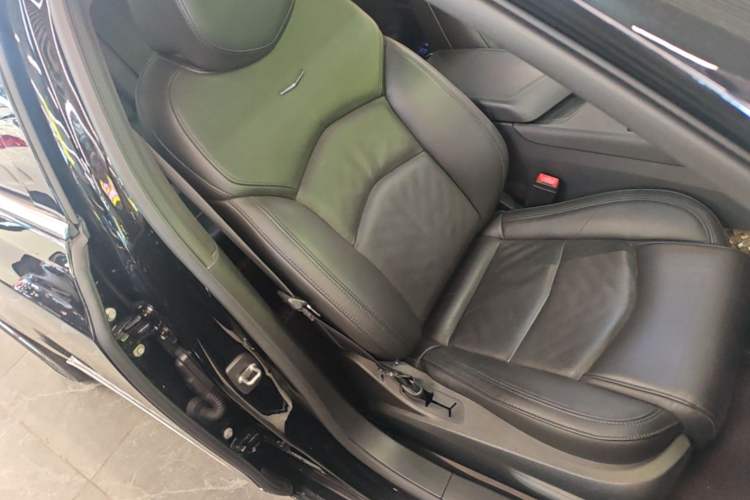 Used Cadillac CT6 2022 28T Fashion Edition Right Front Seat