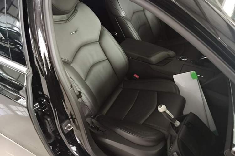 Used Cadillac CT6 2022 28T Fashion Edition Right Front Seat
